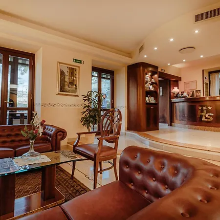 Stella Hotel 3*