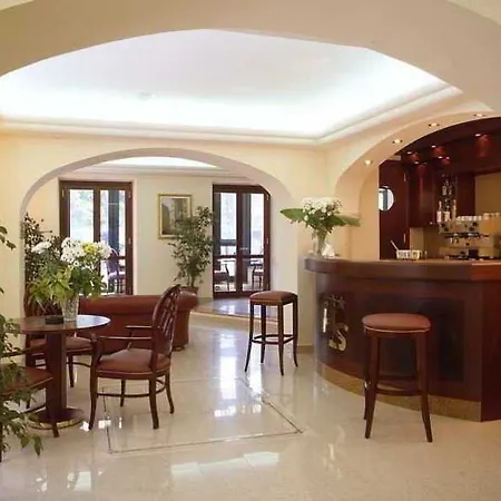 Hotel Stella 3*